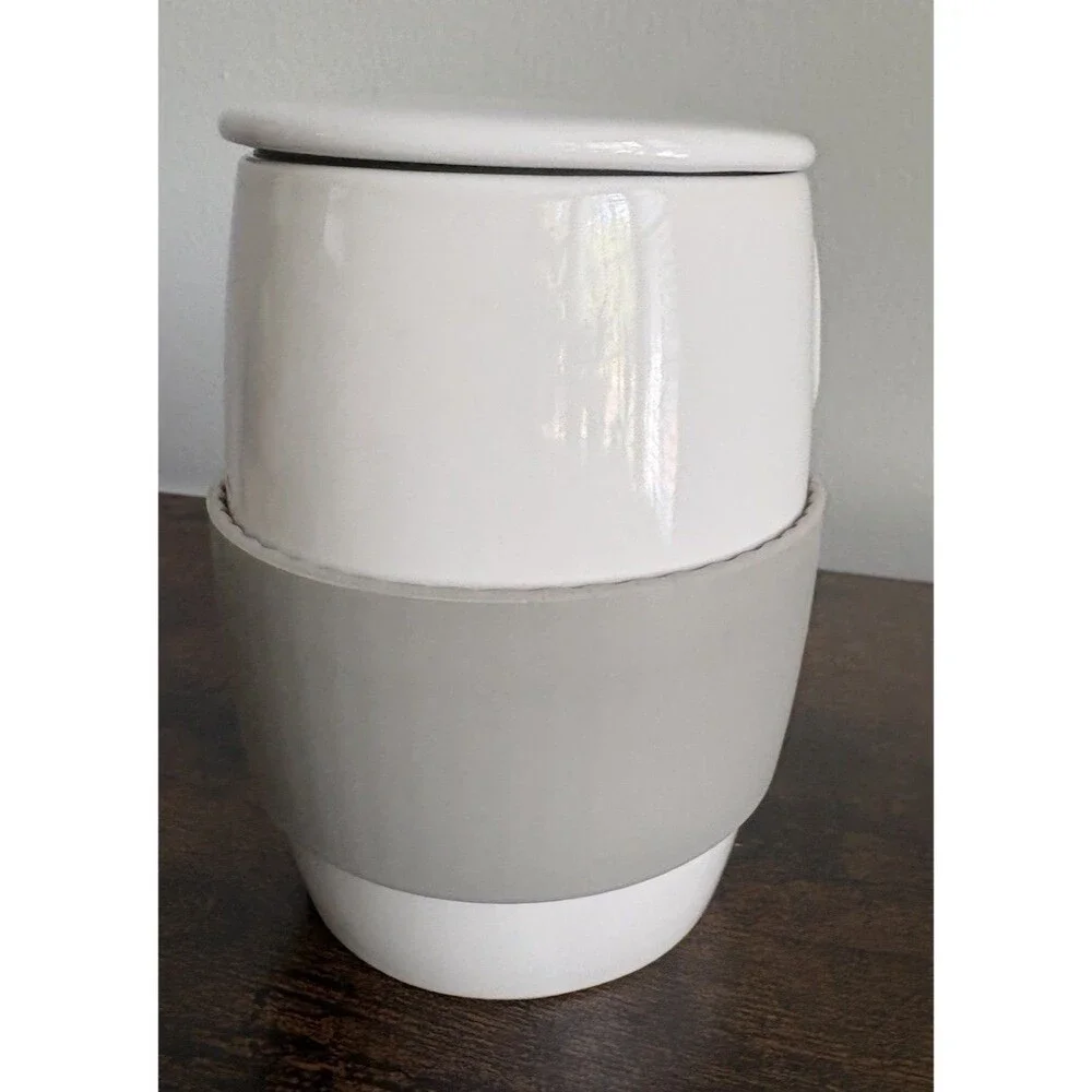 Pampered Chef 1529 Ceramic Egg Cooker Microwave Mug Cake Muffin Maker White